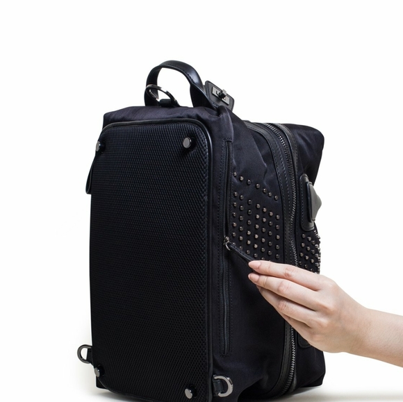 Caraa black studded medium studio bag - Picture 6 of 10